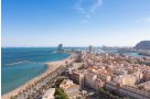 La Barceloneta beach © dronepicr @ flickr.com / CC BY 2.0.